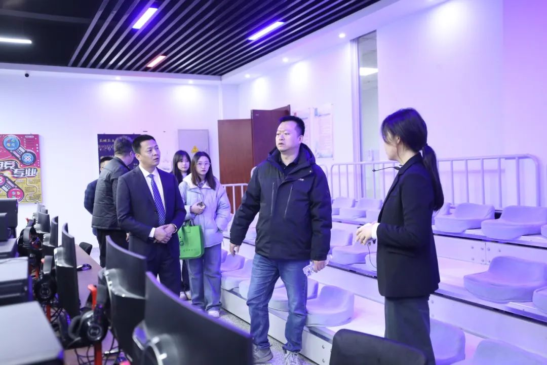 吉科信息传媒数字学院与澳鹏数据共建AI人才培养基地 校企合作开启新篇章